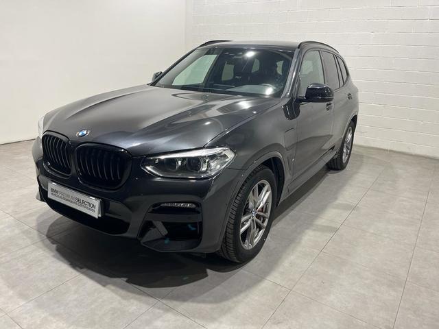 BMW X3 xDrive30e color Gris. Año 2022. 215KW(292CV). Híbrido Electro/Gasolina. En concesionario MOTOR MUNICH CADI SL-MANRESA de Barcelona