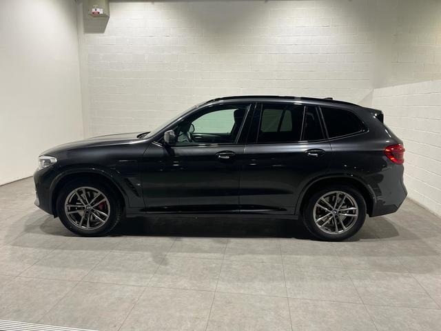 BMW X3 xDrive30e color Gris. Año 2022. 215KW(292CV). Híbrido Electro/Gasolina. En concesionario MOTOR MUNICH CADI SL-MANRESA de Barcelona