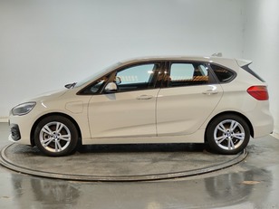 Fotos de BMW Serie 2 225xe iPerformance Active Tourer color Blanco. Año 2022. 165KW(224CV). Híbrido Electro/Gasolina. En concesionario Proa Premium Palma de Baleares