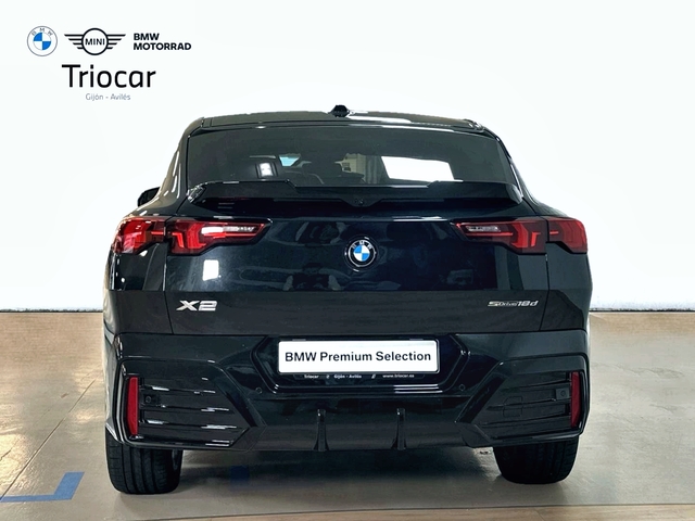 BMW X2 sDrive18d color Negro. Año 2024. 110KW(150CV). Diésel. En concesionario Triocar Gijón (Bmw y Mini) de Asturias