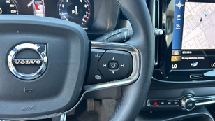 Volvo XC40 T2 Core Auto 95 kW (129 CV) - 44 Volvo XC40 T2 Ocasión 95 KW (129CV) - 44