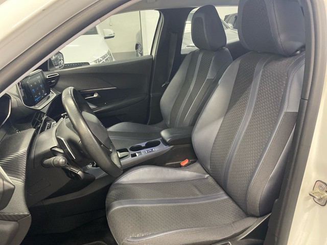 Peugeot 2008 PureTech 130 S&S Allure EAT8 96 kW (130 CV)