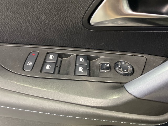 Peugeot 2008 PureTech 130 S&S Allure EAT8 96 kW (130 CV)