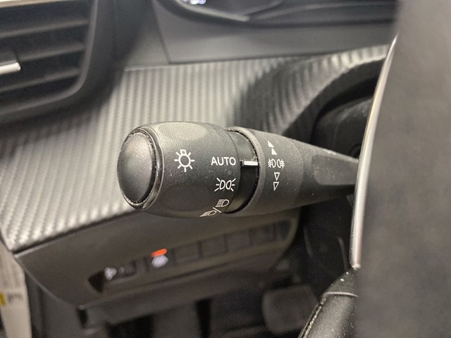 Peugeot 2008 PureTech 130 S&S Allure EAT8 96 kW (130 CV)