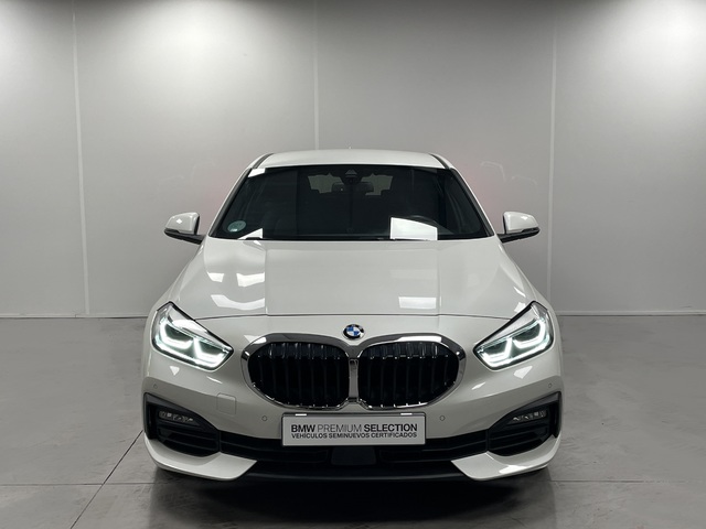 BMW Serie 1 116d color Blanco. Año 2021. 85KW(116CV). Diésel. En concesionario Maberauto de Castellón