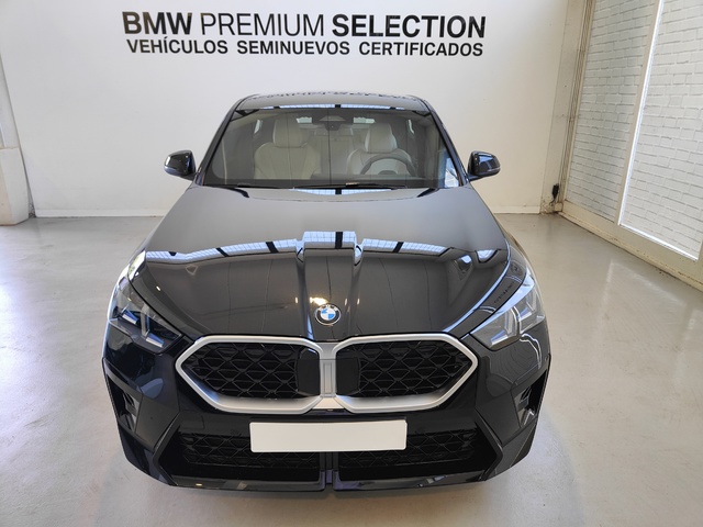 BMW X2 sDrive18d color Negro. Año 2024. 110KW(150CV). Diésel. En concesionario Lurauto Gipuzkoa de Guipuzcoa