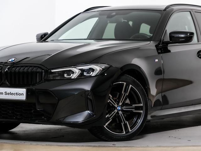 BMW Serie 3 320d Touring color Negro. Año 2024. 140KW(190CV). Diésel. En concesionario Oliva Motor Tarragona de Tarragona