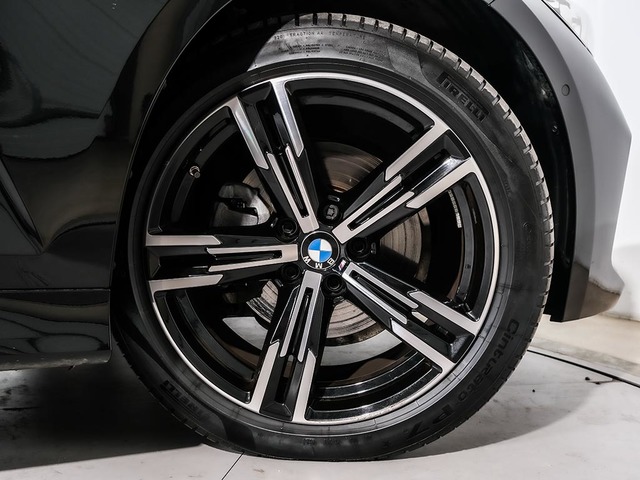 BMW Serie 3 320d Touring color Negro. Año 2024. 140KW(190CV). Diésel. En concesionario Oliva Motor Tarragona de Tarragona