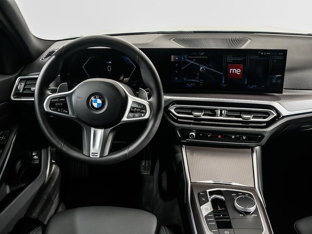 BMW Serie 3 320d Touring color Negro. Año 2024. 140KW(190CV). Diésel. En concesionario Oliva Motor Tarragona de Tarragona