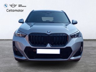 Fotos de BMW X1 sDrive18d color Gris Plata. Año 2024. 110KW(150CV). Diésel. En concesionario Celtamotor Pontevedra de Pontevedra