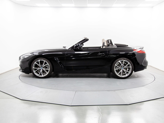 BMW Z4 sDrive20i Cabrio color Negro. Año 2019. 145KW(197CV). Gasolina. En concesionario Móvil Begar Alicante de Alicante