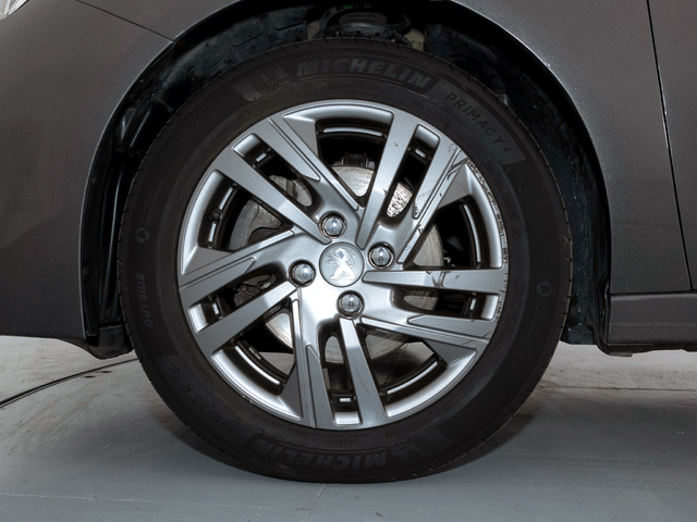 Peugeot 208 PureTech 100
