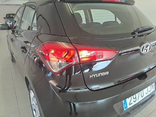 Hyundai i20 1.2 MPI BlueDrive Essence 62 kW (84 CV)