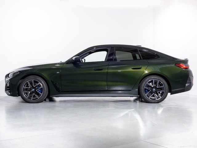 BMW Serie 4 420d Gran Coupe color Verde. Año 2023. 140KW(190CV). Diésel. En concesionario Oliva Motor Girona de Girona