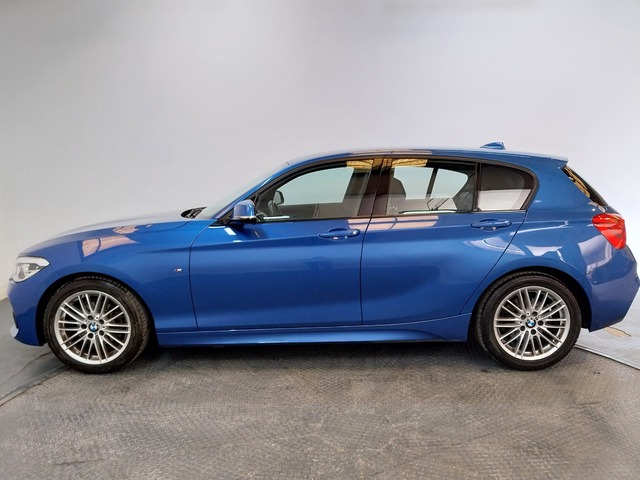 BMW Serie 1 118i color Azul. Año 2018. 100KW(136CV). Gasolina. En concesionario Proa Premium Palma de Baleares