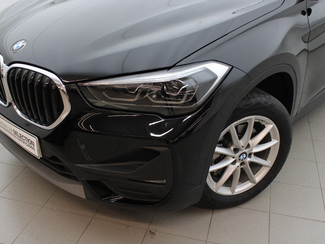 BMW X1 sDrive18d color Negro. Año 2020. 110KW(150CV). Diésel. En concesionario Augusta Aragon S.A. de Zaragoza