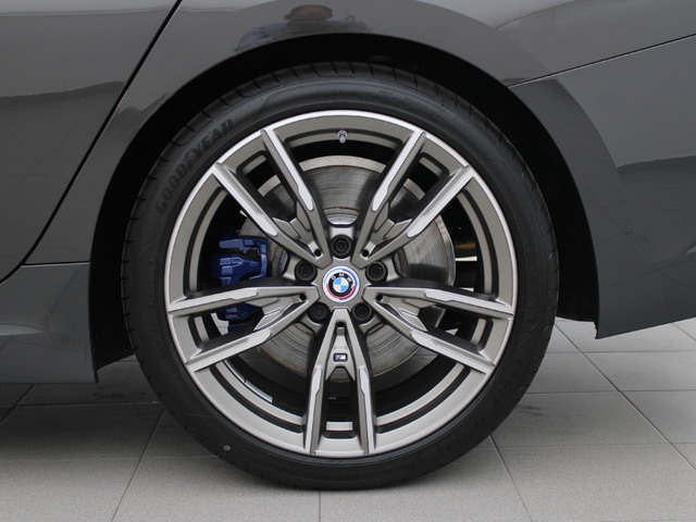 BMW Serie 3 M340i color Gris. Año 2022. 275KW(374CV). Gasolina. En concesionario Augusta Aragon S.A. de Zaragoza