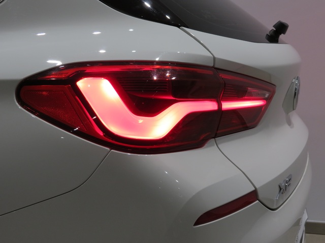 BMW X2 sDrive20i color Blanco. Año 2020. 141KW(192CV). Gasolina. En concesionario GANDIA Automoviles Fersan, S.A. de Valencia