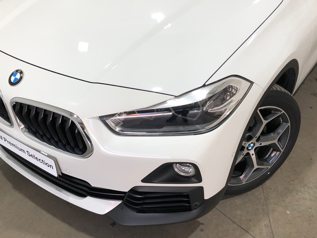 BMW X2 sDrive18i color Blanco. Año 2019. 103KW(140CV). Gasolina. En concesionario Movilnorte El Plantio de Madrid