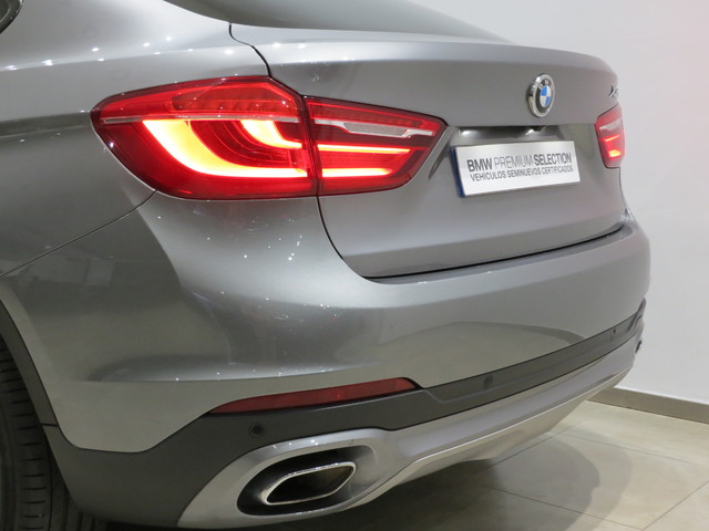 BMW X6 xDrive30d color Gris. Año 2019. 190KW(258CV). Diésel. En concesionario GANDIA Automoviles Fersan, S.A. de Valencia