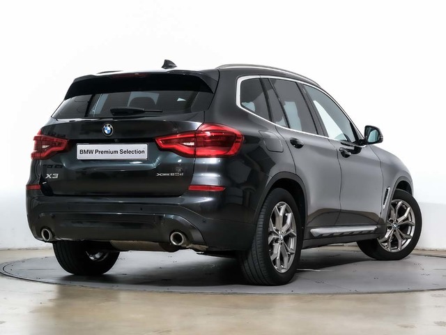 BMW X3 xDrive20d color Gris. Año 2019. 140KW(190CV). Diésel. En concesionario Oliva Motor Tarragona de Tarragona