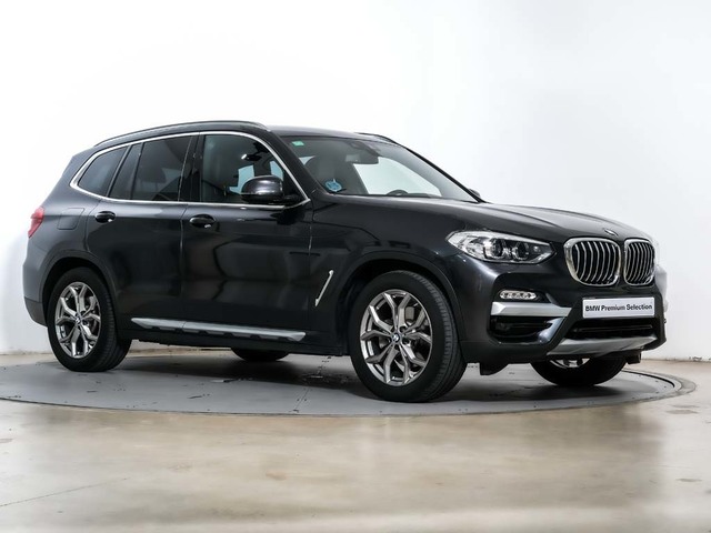 BMW X3 xDrive20d color Gris. Año 2019. 140KW(190CV). Diésel. En concesionario Oliva Motor Tarragona de Tarragona