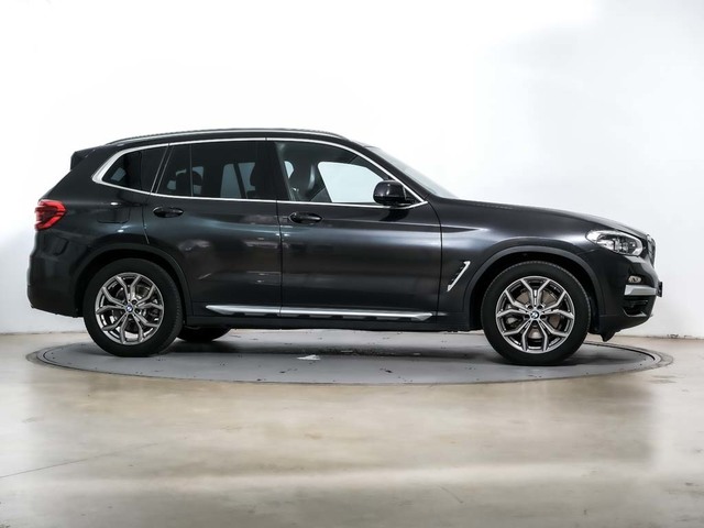 BMW X3 xDrive20d color Gris. Año 2019. 140KW(190CV). Diésel. En concesionario Oliva Motor Tarragona de Tarragona