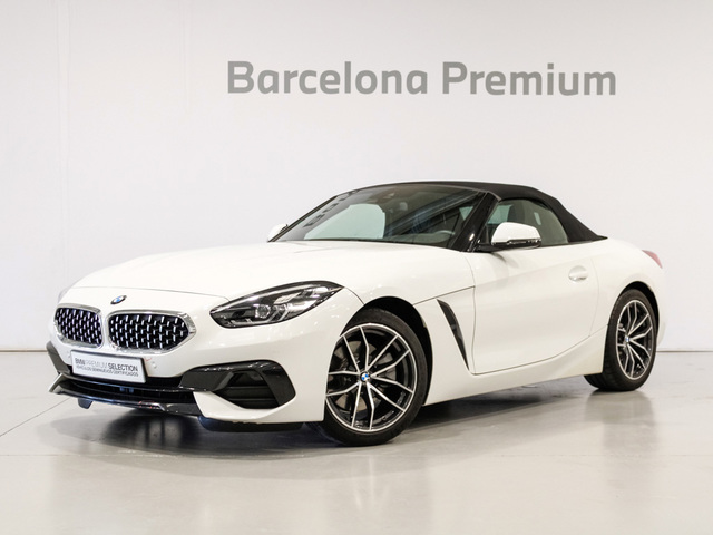 BMW Z4 sDrive20i Cabrio color Blanco. Año 2019. 145KW(197CV). Gasolina. En concesionario Barcelona Premium -- GRAN VIA de Barcelona