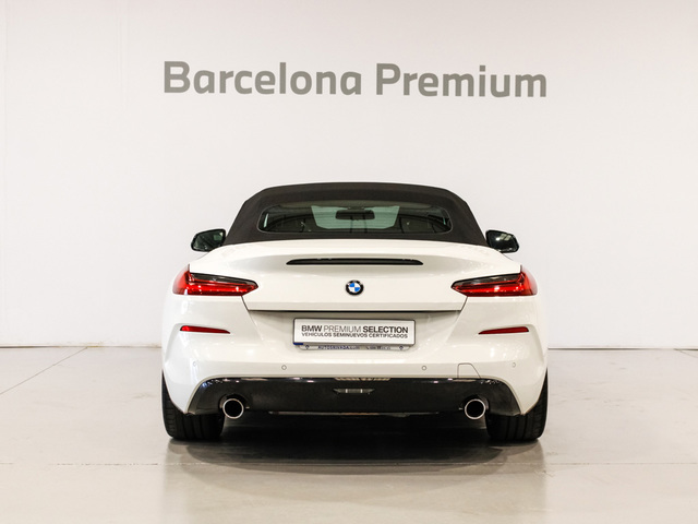 BMW Z4 sDrive20i Cabrio color Blanco. Año 2019. 145KW(197CV). Gasolina. En concesionario Barcelona Premium -- GRAN VIA de Barcelona