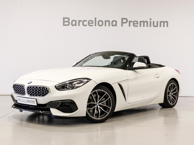 BMW Z4 sDrive20i Cabrio color Blanco. Año 2019. 145KW(197CV). Gasolina. En concesionario Barcelona Premium -- GRAN VIA de Barcelona