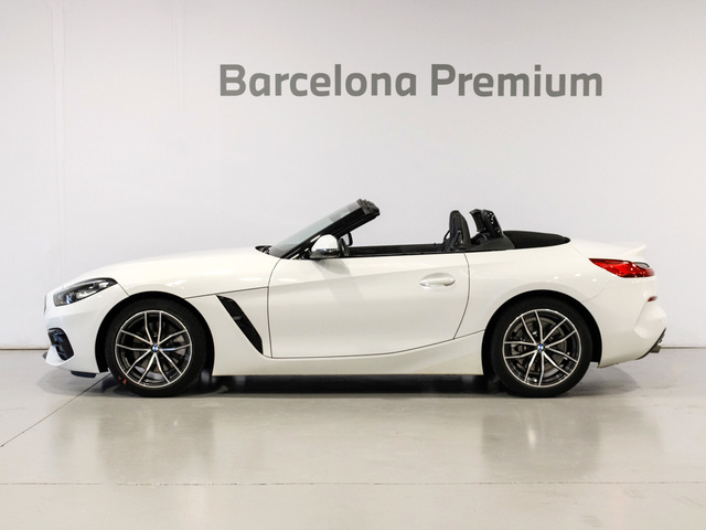 BMW Z4 sDrive20i Cabrio color Blanco. Año 2019. 145KW(197CV). Gasolina. En concesionario Barcelona Premium -- GRAN VIA de Barcelona