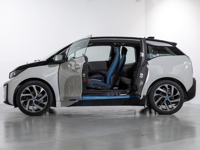 BMW i3 120Ah color Blanco. Año 2019. 125KW(170CV). Eléctrico. En concesionario Oliva Motor Girona de Girona