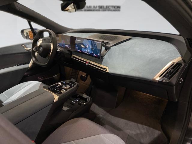 Foto 8 BMW iX xDrive40 240 kW (326 CV)