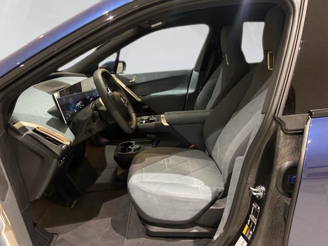 Foto 12 BMW iX xDrive40 240 kW (326 CV)