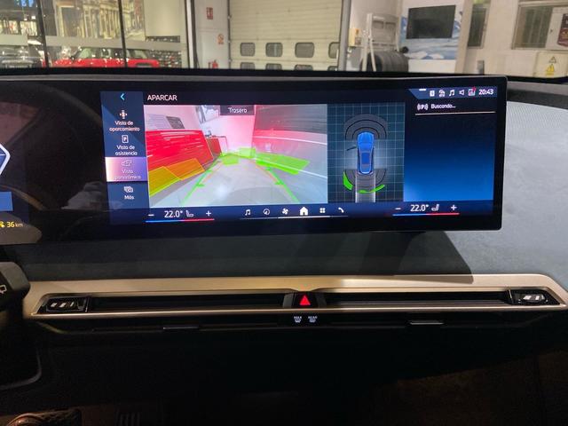 Foto 15 BMW iX xDrive40 240 kW (326 CV)