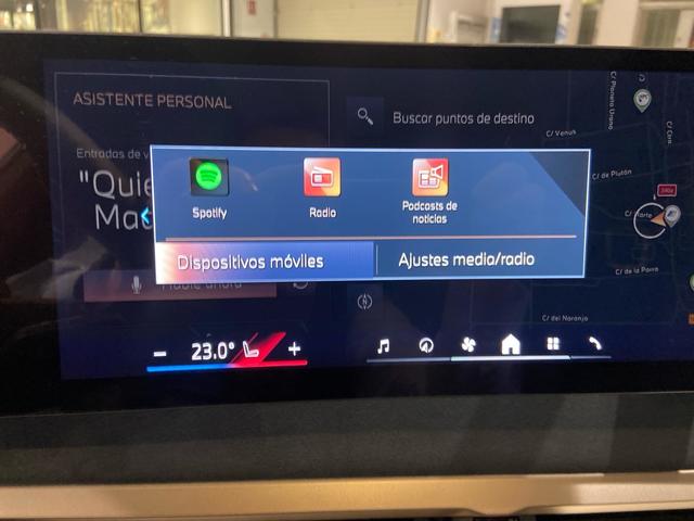 Foto 18 BMW iX xDrive40 240 kW (326 CV)