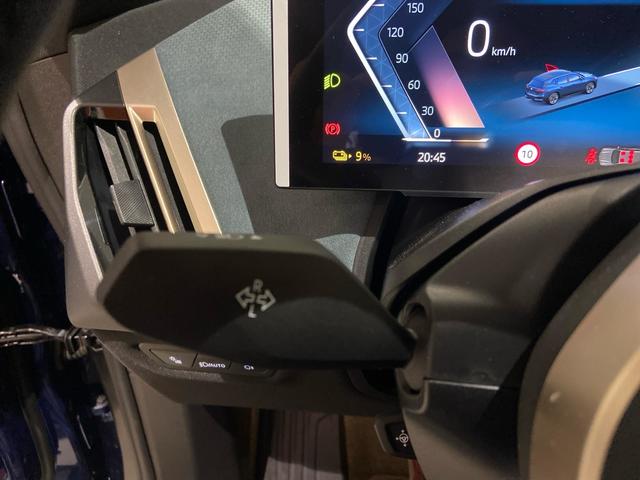 Foto 25 BMW iX xDrive40 240 kW (326 CV)