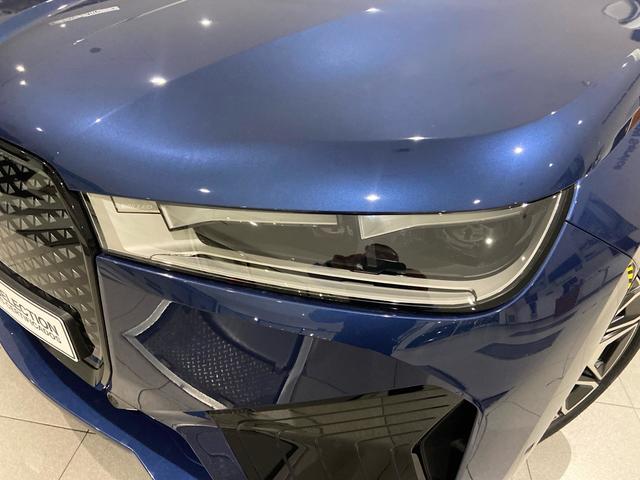 Foto 33 BMW iX xDrive40 240 kW (326 CV)