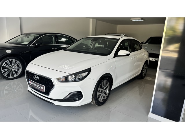 Hyundai i30 Fastback 1.0 TGDI Klass 88 kW (120 CV)