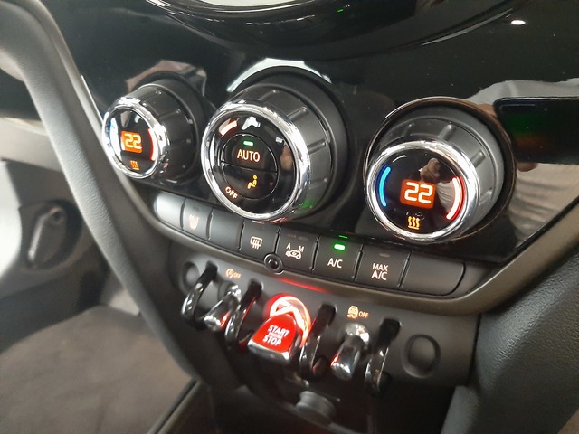 fotoG 24 del MINI MINI Countryman Cooper D 110 kW (150 CV) 150cv Diésel del 2023 en Valencia