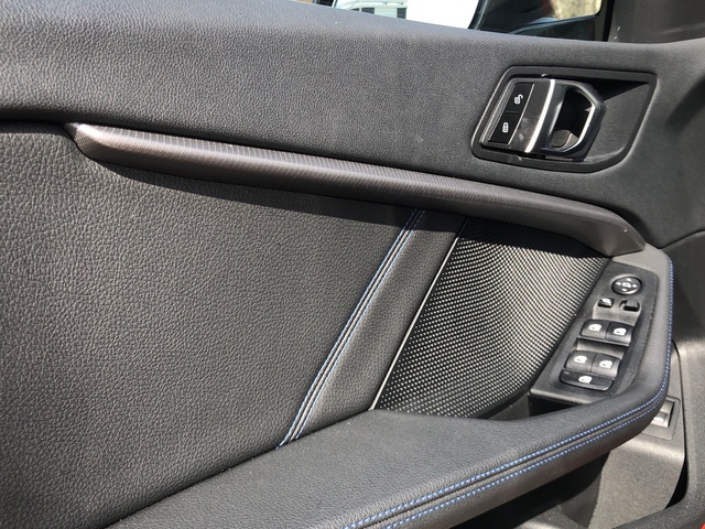 BMW Serie 1 118d color Rojo. Año 2023. 110KW(150CV). Diésel. En concesionario Auto Premier, S.A. - MADRID de Madrid