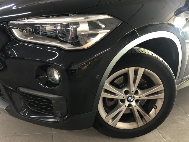 BMW X1 sDrive18d color Negro. Año 2018. 110KW(150CV). Diésel. En concesionario Auto Premier, S.A. - GUADALAJARA de Guadalajara