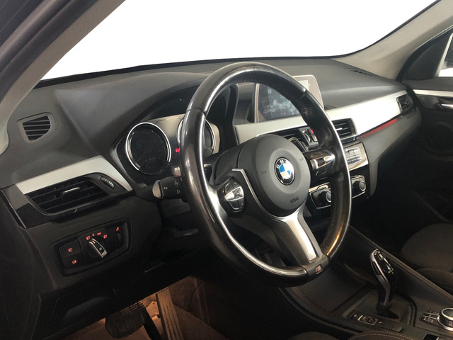 BMW X1 sDrive18d color Negro. Año 2018. 110KW(150CV). Diésel. En concesionario Auto Premier, S.A. - GUADALAJARA de Guadalajara