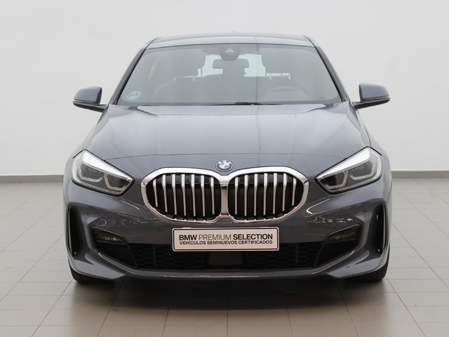 BMW Serie 1 118d color Gris. Año 2020. 110KW(150CV). Diésel. En concesionario Augusta Aragon S.A. de Zaragoza