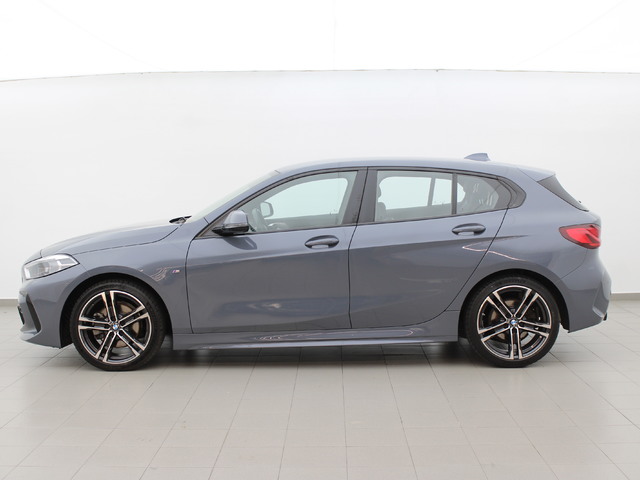 BMW Serie 1 118d color Gris. Año 2020. 110KW(150CV). Diésel. En concesionario Augusta Aragon S.A. de Zaragoza