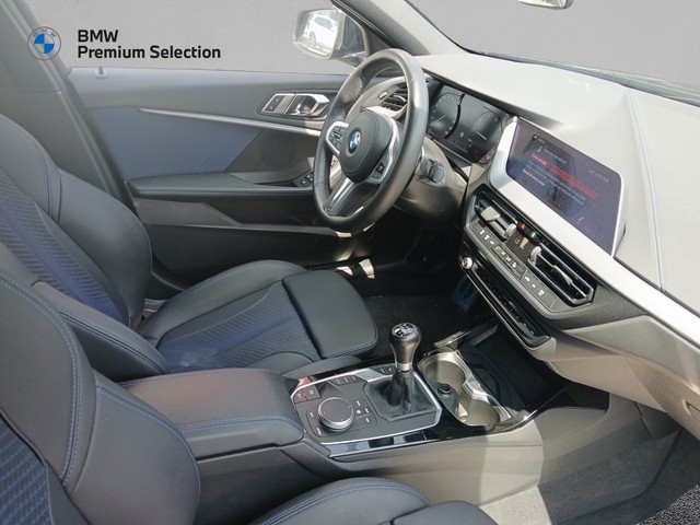 BMW Serie 1 118i color Negro. Año 2020. 103KW(140CV). Gasolina. En concesionario Adler Motor S.L. TOLEDO de Toledo