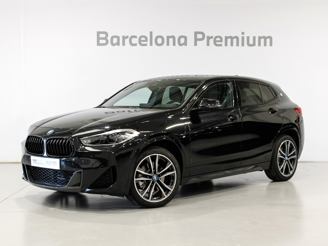 BMW X2 xDrive25e color Negro. Año 2023. 162KW(220CV). Híbrido Electro/Gasolina. En concesionario Barcelona Premium -- GRAN VIA de Barcelona