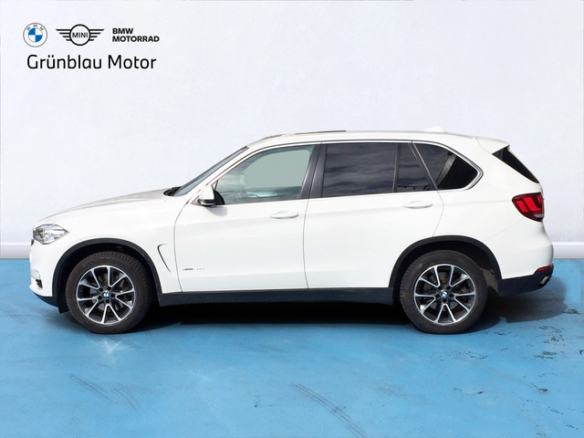 BMW X5 xDrive40d color Blanco. Año 2018. 230KW(313CV). Diésel. En concesionario Grünblau Motor (Bmw y Mini) de Cantabria