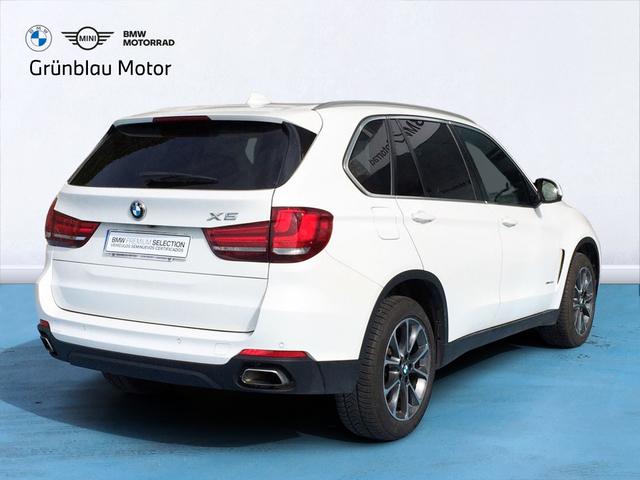 BMW X5 xDrive40d color Blanco. Año 2018. 230KW(313CV). Diésel. En concesionario Grünblau Motor (Bmw y Mini) de Cantabria