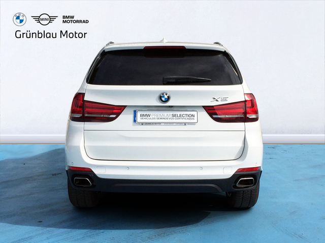 BMW X5 xDrive40d color Blanco. Año 2018. 230KW(313CV). Diésel. En concesionario Grünblau Motor (Bmw y Mini) de Cantabria